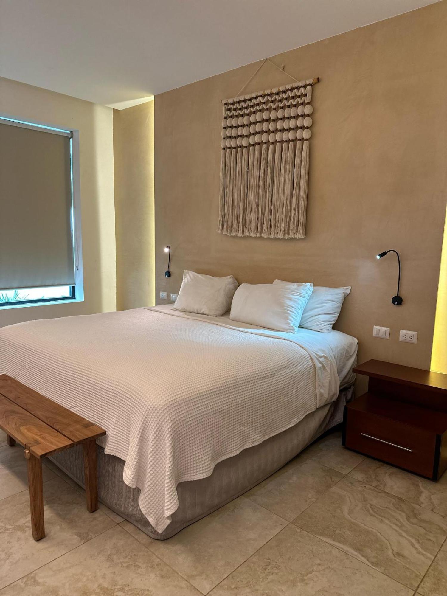 Deluxe King Suite