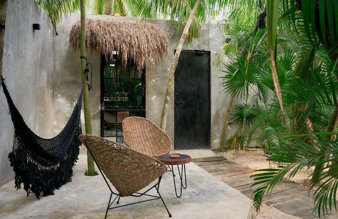 Amor Rooms-1